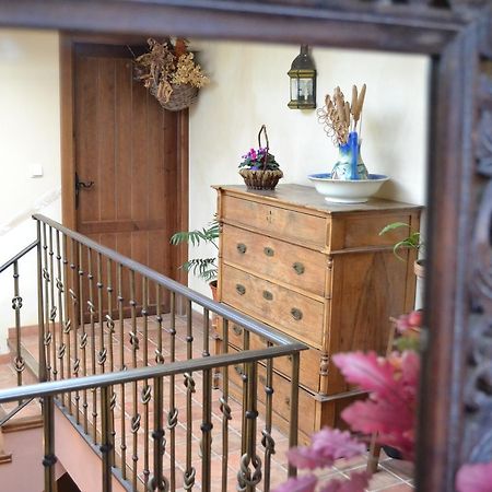 Hostal Toribio Galaroza Bagian luar foto