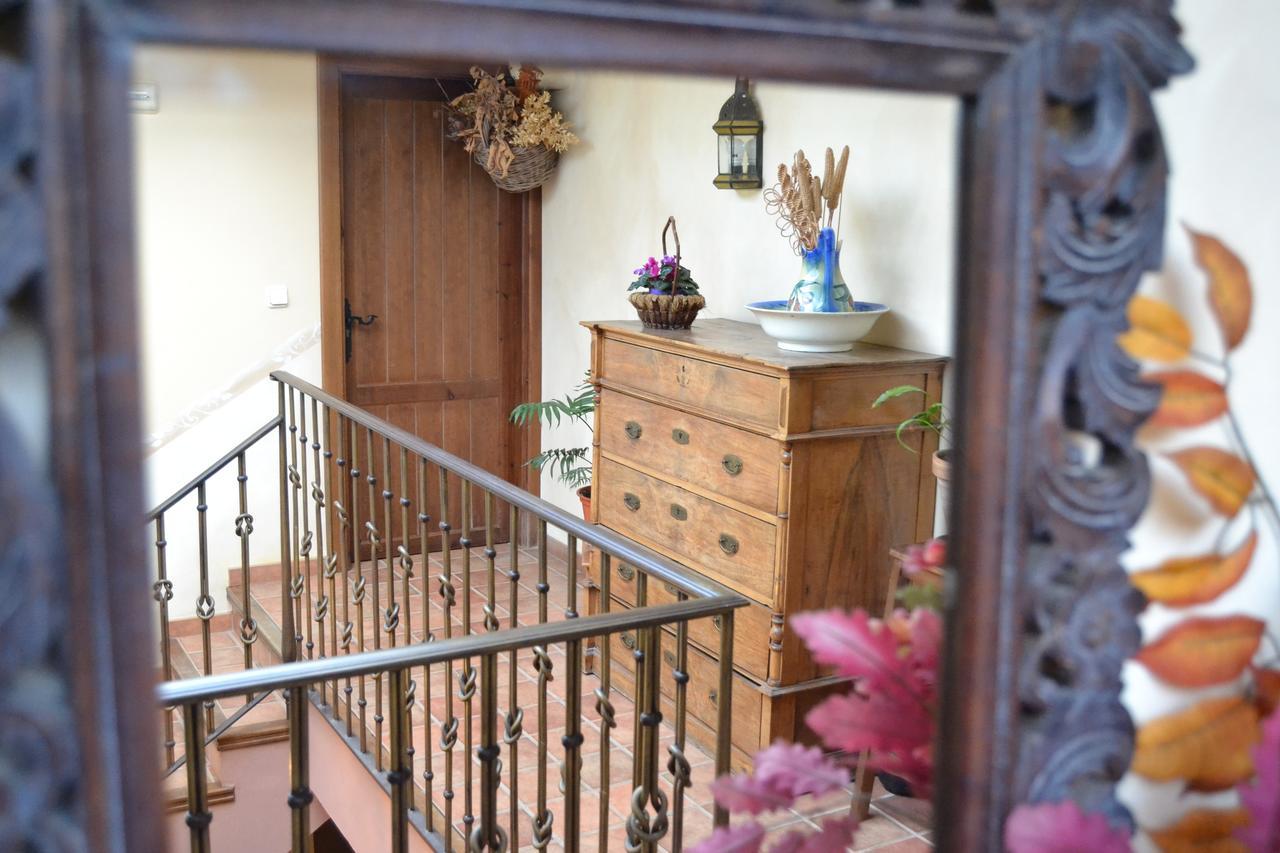 Hostal Toribio Galaroza Bagian luar foto