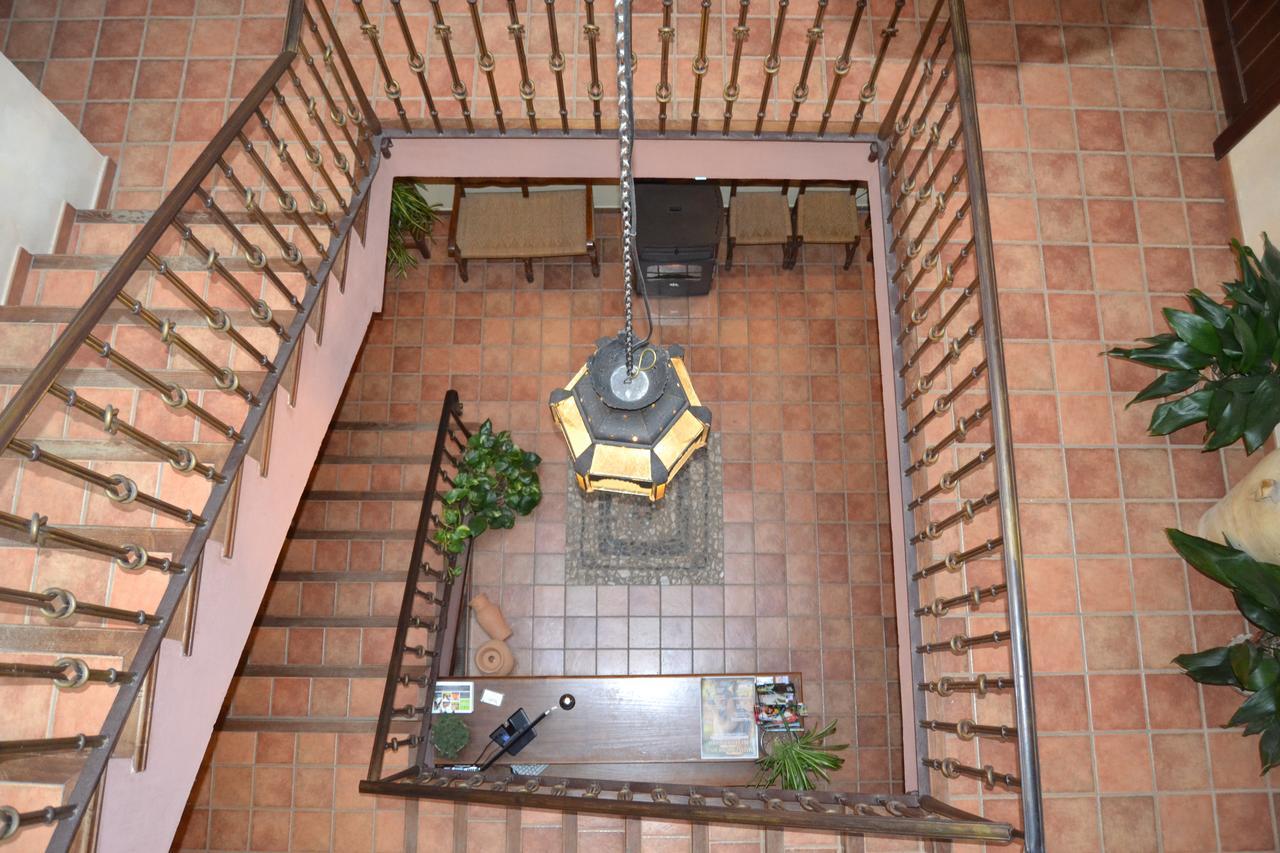 Hostal Toribio Galaroza Bagian luar foto