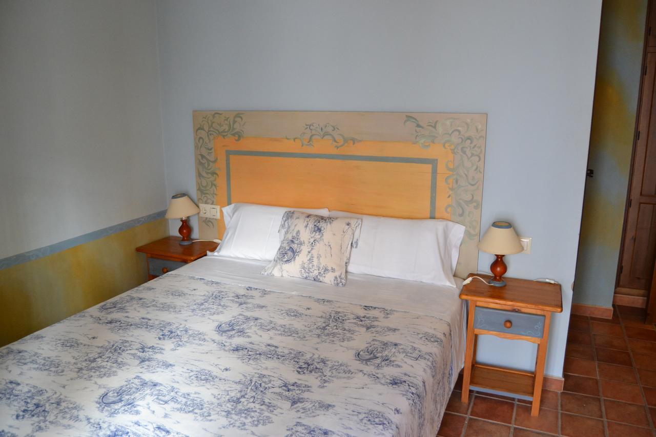Hostal Toribio Galaroza Bagian luar foto