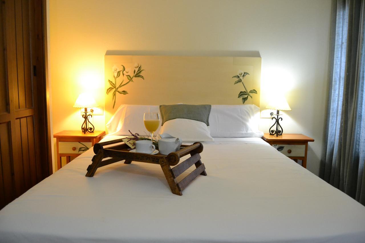 Hostal Toribio Galaroza Bagian luar foto