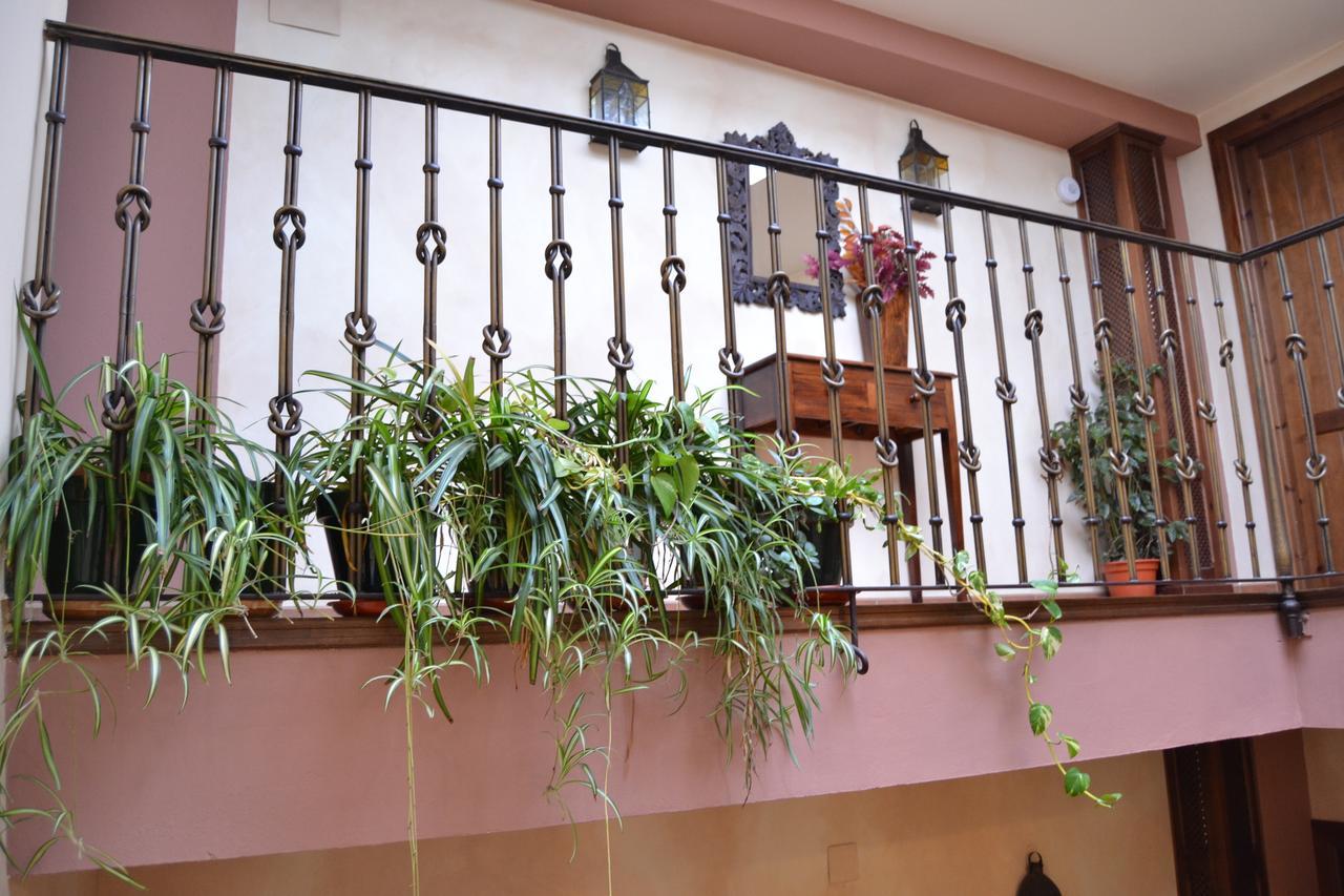 Hostal Toribio Galaroza Bagian luar foto