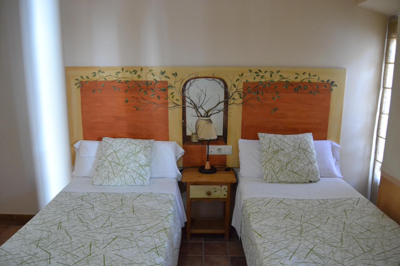 Hostal Toribio Galaroza Bagian luar foto